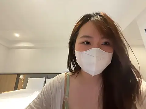 Onee-Chew online show from June 2026 02:33:01 AM