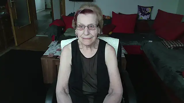 HeisseomaOriginal online show from April 2026 07:14:01 AM