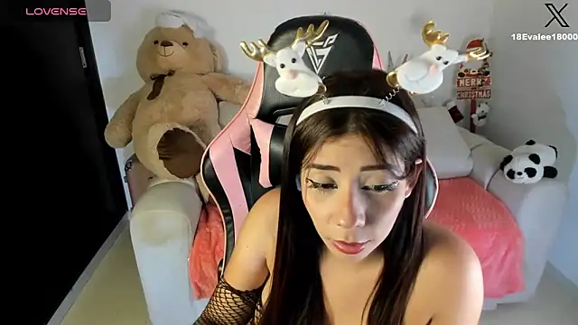 eval lee18 online show from December 2024 03:07:02 AM