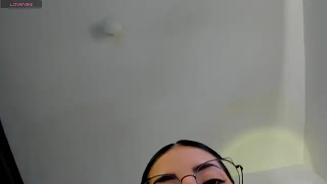 Snapshot of eval_lee18 chatting on April 2026 08:26:01 PM eval lee18 online show from April 2026 08:26:01 PM
