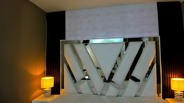 Linda4Petite online show from February 2026 06:03:02 PM