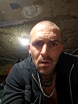 Afti2828 online show from December 2025 07:21:01 PM