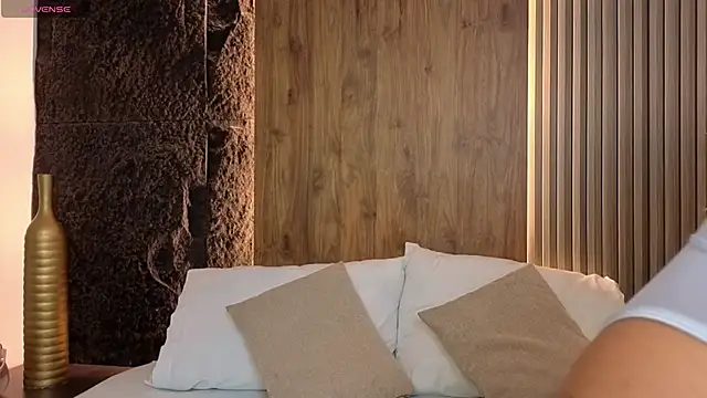 abby miller26 online show from November 2025 12:30:01 PM