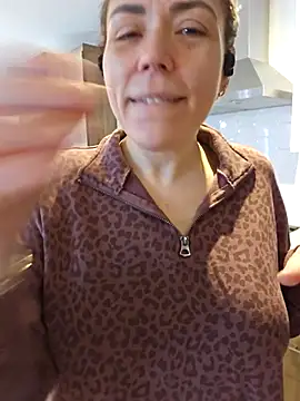 Ellie-L-Elizabeth online show from March 2026 03:28:01 PM