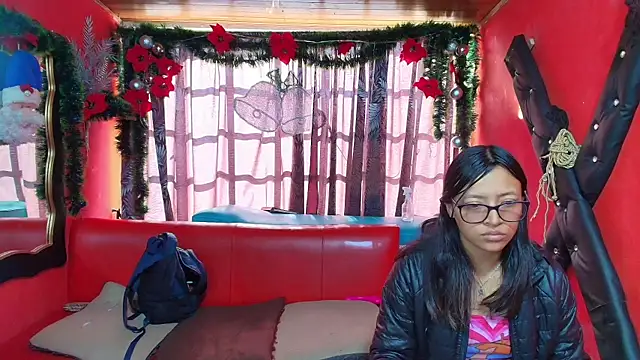 Snapshot of lesbiancuple chatting on January 2025 01:35:01 PM lesbiancuple online show from January 2025 01:35:01 PM