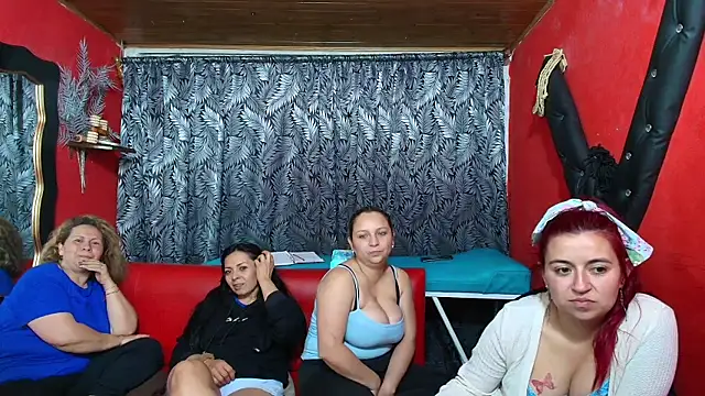 Snapshot of lesbiancuple chatting on March 2025 03:46:02 AM lesbiancuple online show from March 2025 03:46:02 AM