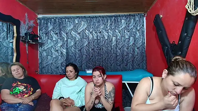 Snapshot of lesbiancuple chatting on March 2025 03:41:02 AM lesbiancuple online show from March 2025 03:41:02 AM
