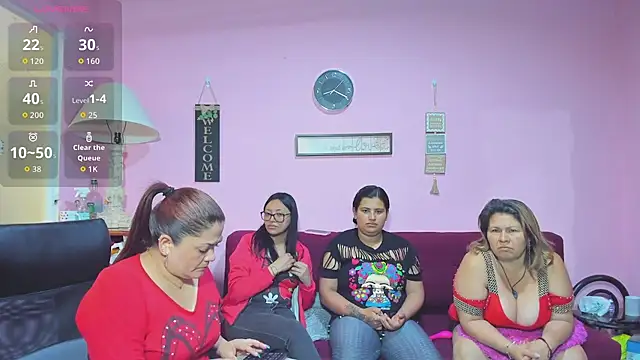 Snapshot of lesbiancuple chatting on October 2025 01:19:01 PM lesbiancuple online show from October 2025 01:19:01 PM