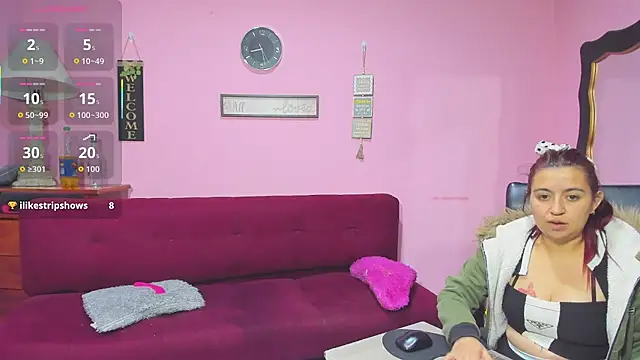 Snapshot of lesbiancuple chatting on October 2025 01:28:01 AM lesbiancuple online show from October 2025 01:28:01 AM