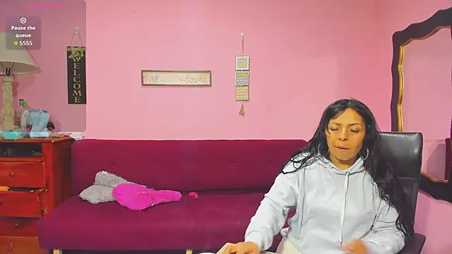 Snapshot of lesbiancuple chatting on November 2025 12:43:01 AM lesbiancuple online show from November 2025 12:43:01 AM