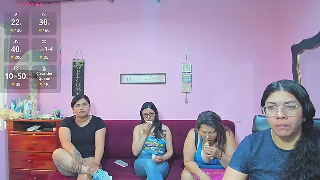 Snapshot of lesbiancuple chatting on November 2025 01:21:02 PM lesbiancuple online show from November 2025 01:21:02 PM