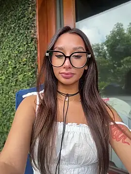 Tiny lilith online show from April 2026 03:53:01 PM