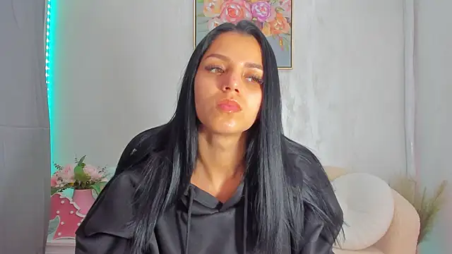 Snapshot of Sarabecker chatting on April 2026 08:07:02 AM Sarabecker online show from April 2026 08:07:02 AM