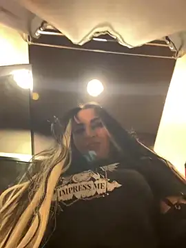 CrazzyChicks online show from January 2025 08:03:02 AM