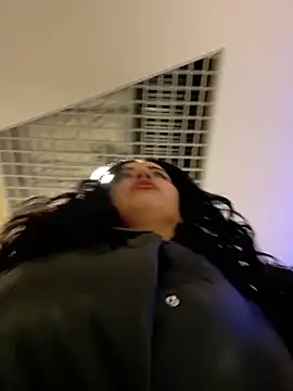 CrazzyChicks online show from November 2025 08:15:01 AM