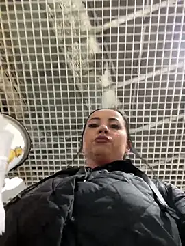 CrazzyChicks online show from May 2026 05:26:02 AM