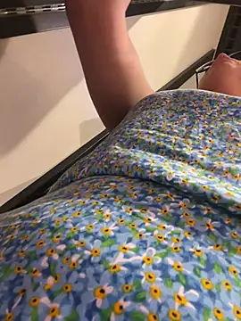 CrazzyChicks online show from July 2026 07:03:01 AM