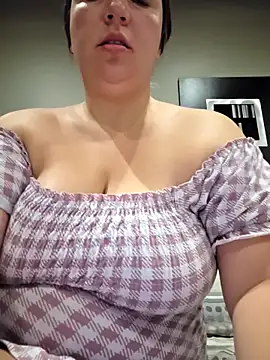 isabella rossse online show from September 2025 01:02:02 PM