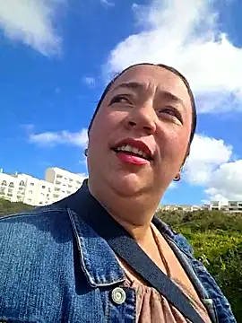 isabella rossse online show from February 2026 12:48:02 PM