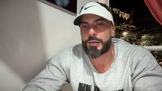 romeolovedark online show from October 2025 02:44:01 AM