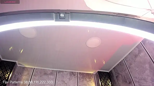 Amaraa Lewis online show from February 2025 12:11:02 PM