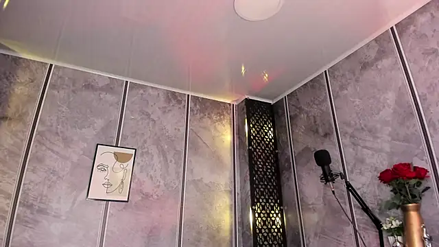 Amaraa Lewis online show from February 2025 12:12:01 PM