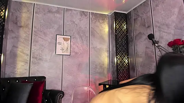 Amaraa Lewis online show from February 2025 12:11:01 PM