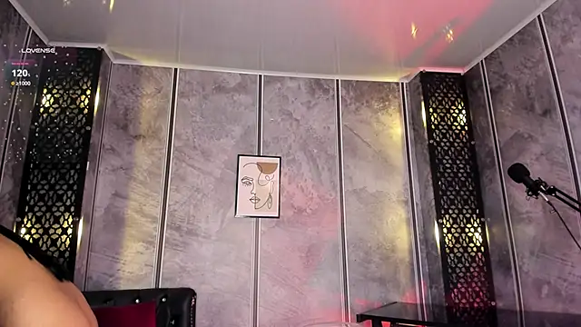 Amaraa Lewis online show from February 2025 12:09:02 PM