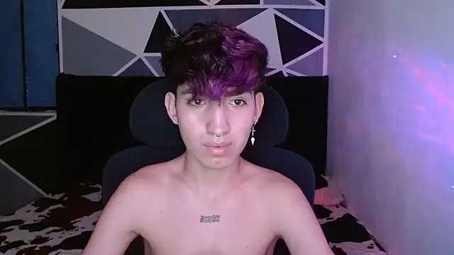 littlextreme online show from December 2024 08:31:02 AM