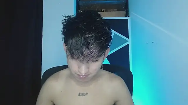 littlextreme online show from March 2025 02:10:01 AM