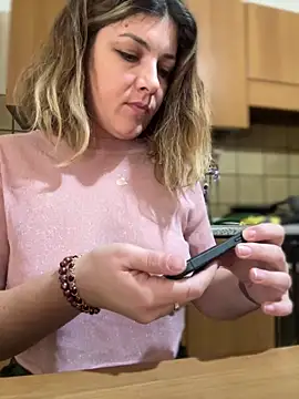 DaisyVibesss online show from January 2025 09:28:02 AM