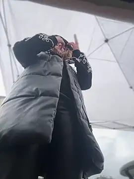 DaisyVibesss online show from March 2025 03:16:02 PM