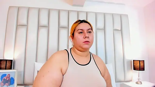 aandreaperez online show from February 2025 11:34:02 AM