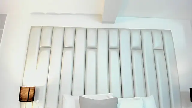 aandreaperez online show from November 2025 12:38:01 PM