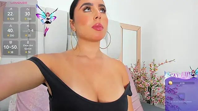 Snapshot of kylie_sexy2000 chatting on December 2024 01:14:01 AM kylie sexy2000 online show from December 2024 01:14:01 AM