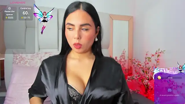 Snapshot of kylie_sexy2000 chatting on February 2025 04:37:01 PM kylie sexy2000 online show from February 2025 04:37:01 PM