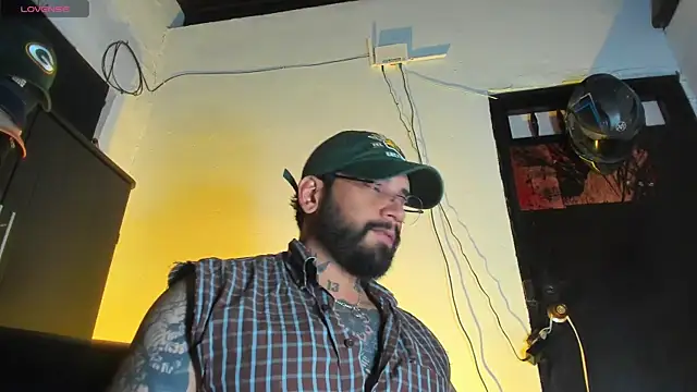 CamiloGray  online show from December 2025 02:12:02 PM