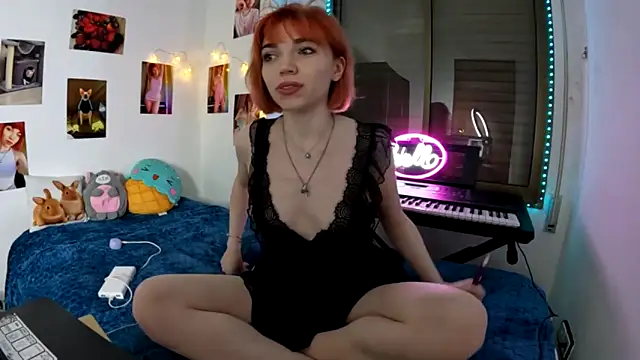 Snapshot of olivka-flower chatting on June 2026 08:36:01 PM olivka-flower online show from June 2026 08:36:01 PM