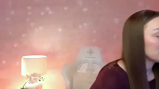 MilaFleur online show from April 2026 02:18:01 PM