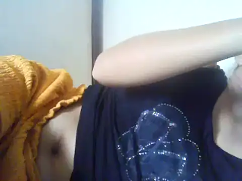 Snapshot of hairypussyyummy chatting on February 2025 03:23:02 AM hairypussyyummy online show from February 2025 03:23:02 AM