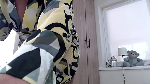 Snapshot of increible_della chatting on February 2026 07:06:02 AM increible della online show from February 2026 07:06:02 AM