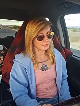 SheIsSomething online show from January 2026 12:03:02 AM