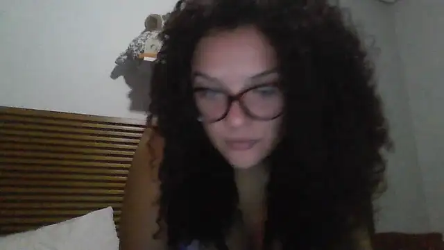 Snapshot of amorcaradepau_ chatting on June 2026 01:22:01 AM amorcaradepau online show from June 2026 01:22:01 AM