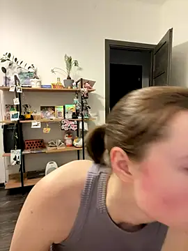 Snapshot of sweetest_pie chatting on December 2024 08:31:02 PM sweetest pie online show from December 2024 08:31:02 PM