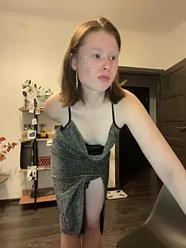 Snapshot of sweetest_pie chatting on December 2024 08:23:02 PM sweetest pie online show from December 2024 08:23:02 PM