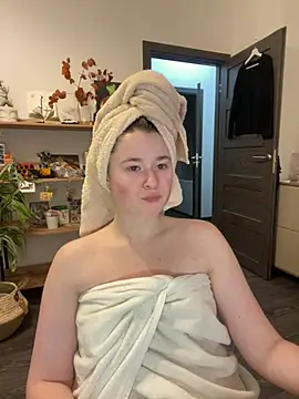 Snapshot of sweetest_pie chatting on February 2025 12:21:02 AM sweetest pie online show from February 2025 12:21:02 AM