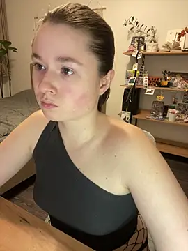 Snapshot of sweetest_pie chatting on March 2025 08:27:01 PM sweetest pie online show from March 2025 08:27:01 PM
