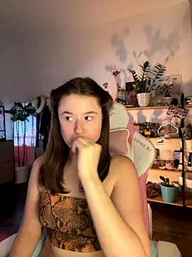 Snapshot of sweetest_pie chatting on September 2025 05:57:01 PM sweetest pie online show from September 2025 05:57:01 PM