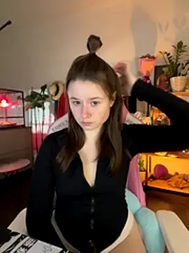 sweetest pie online show from December 2025 04:48:02 PM