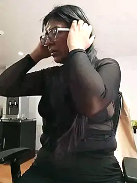 Snapshot of aisha_latina chatting on October 2025 03:57:02 PM aisha latina online show from October 2025 03:57:02 PM